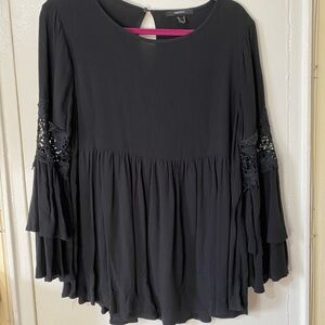 Forever 21 Black Boho Festival Blouse Lace Bell Sleeve Flowy Top M NWOT